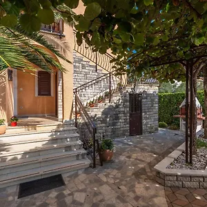  Apartment Feniks Kroatien